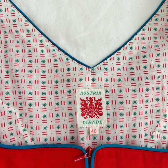 Authentic Austrian Dirndl with skirt - Picture 3 of 7